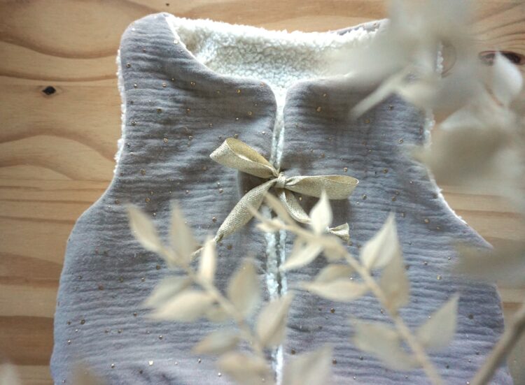 Gilet de berger bébé pois doré fond gris – Image 2