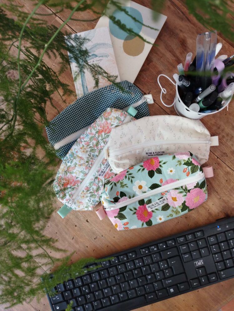 Trousse d’écolier fleurie très colorée – Image 3