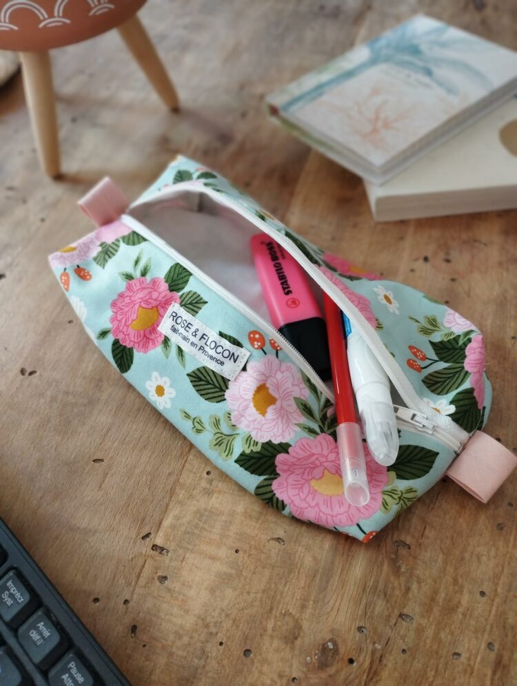 Trousse d’écolier fleurie très colorée – Image 2