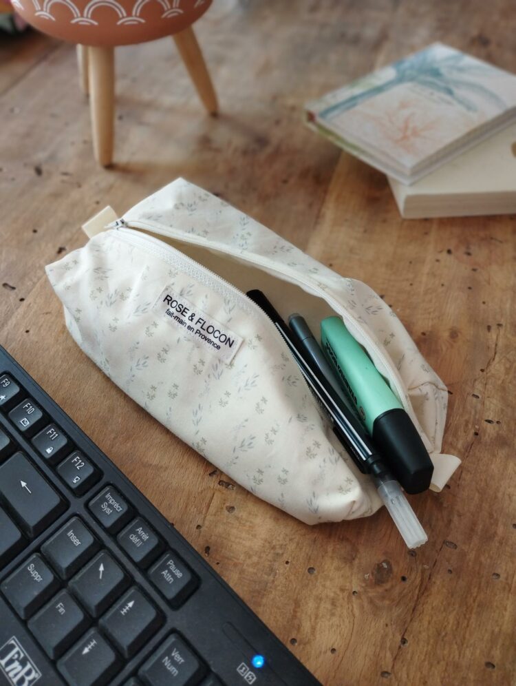 Trousse scolaire écrue à feuilles – Image 2