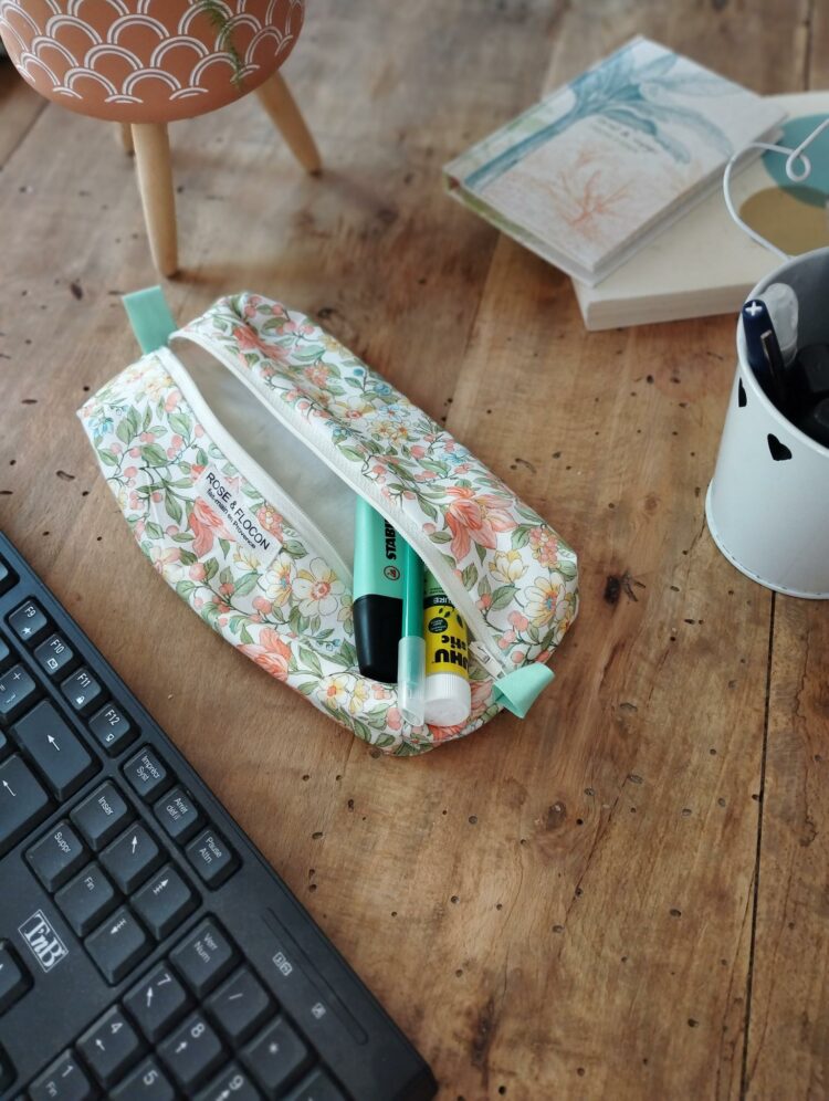 Trousse d’écolier fleurs de campagne – Image 2