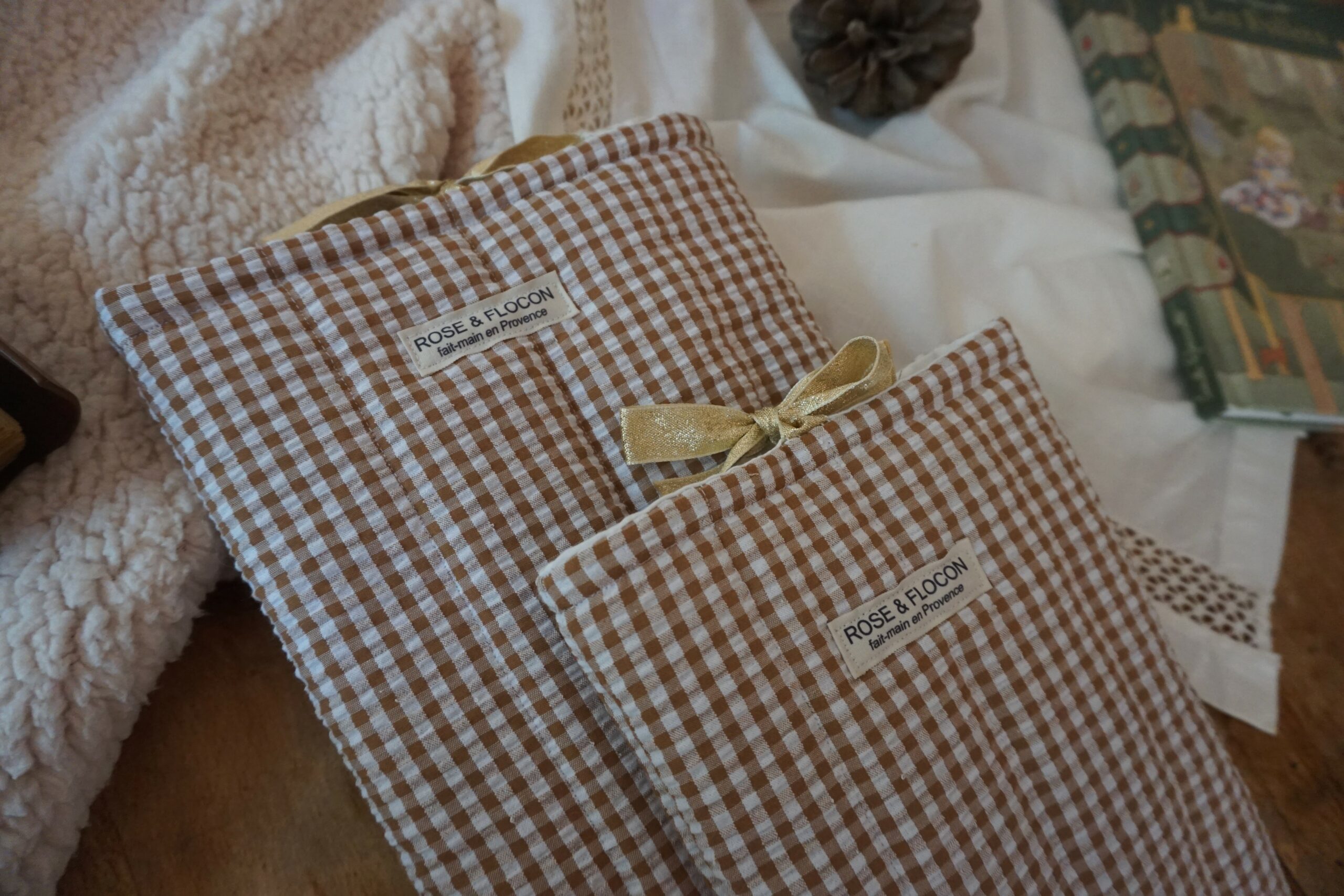 Pochette à livres Vichy Mocha – Image 4