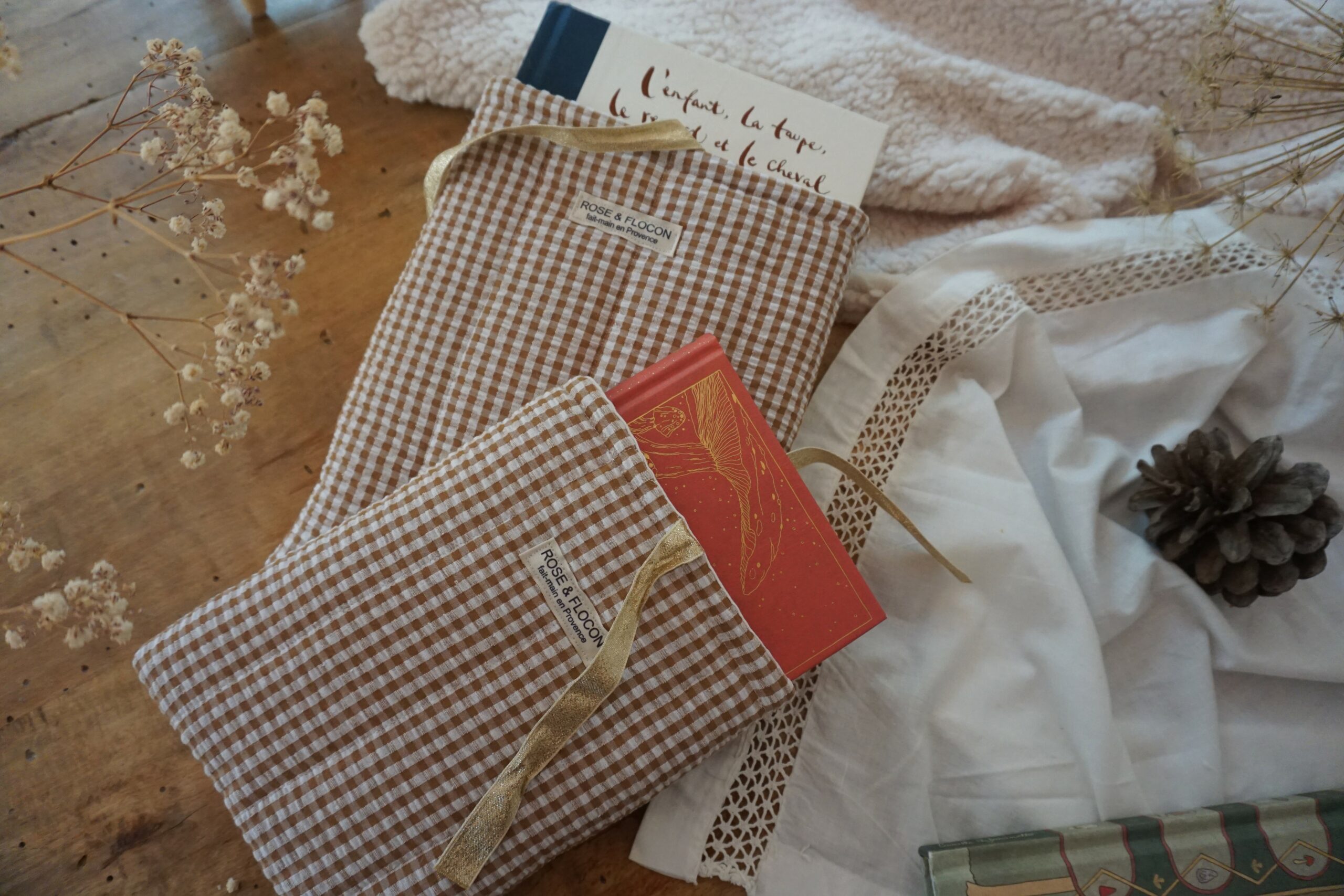 Pochette à livres Vichy Mocha – Image 5